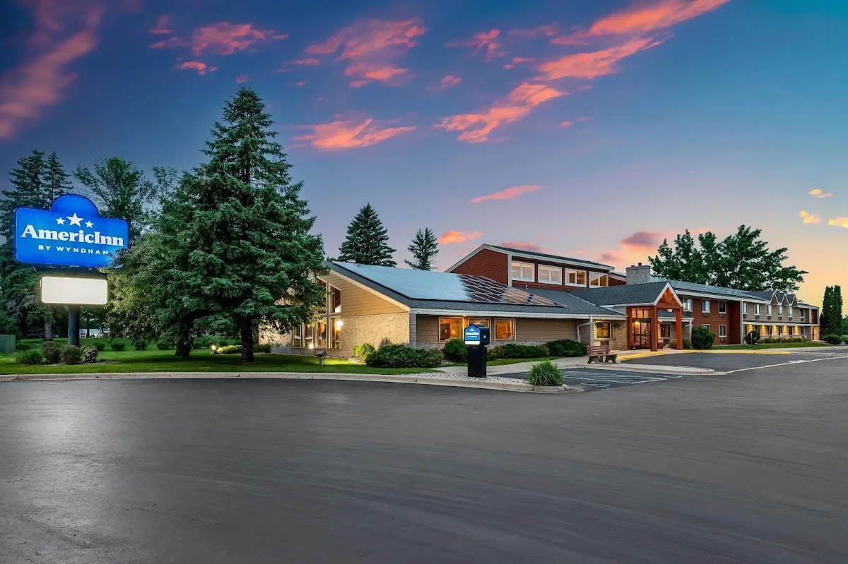 AmericInn by Wyndham Hutchinson
