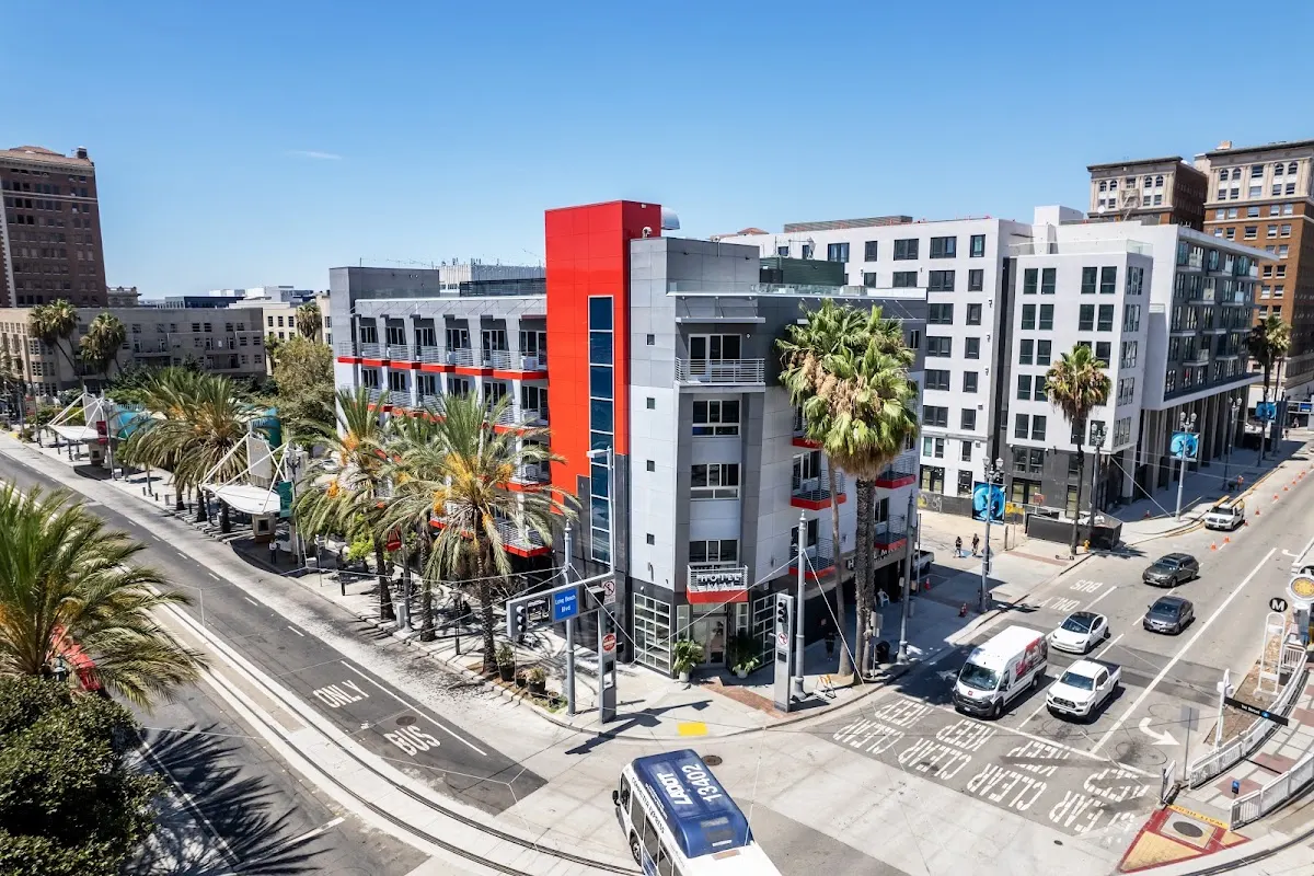 Hotel Mai Downtown Long Beach