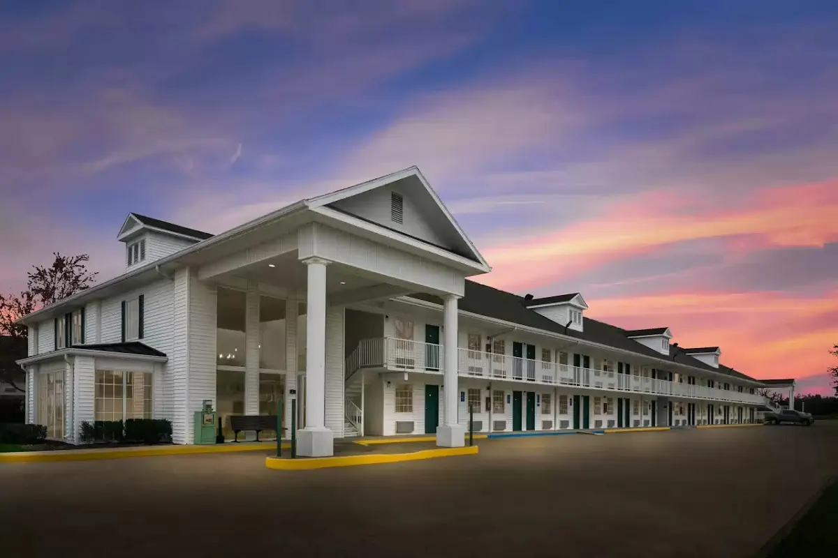 Econo Lodge Branson Theater District