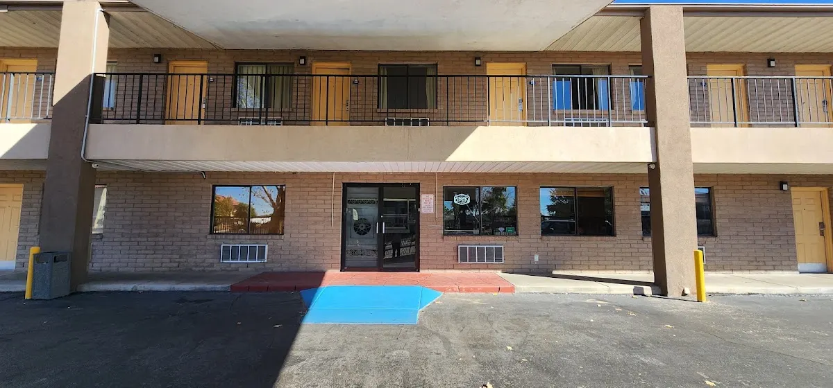 Days Inn & Suites by Wyndham Albuquerque West