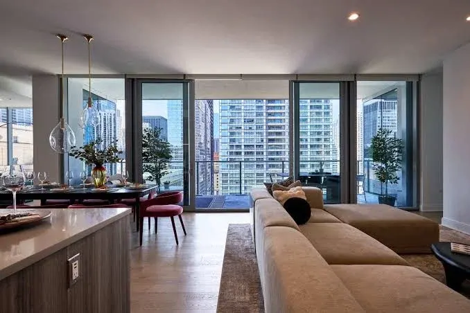 Luxury PH: Panoramic Views + Prime Location