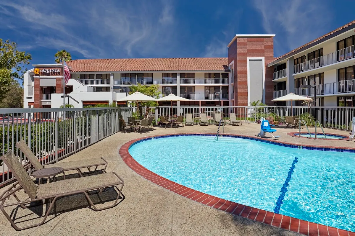 La Quinta Inn & Suites by Wyndham Thousand Oaks-Newbury Park
