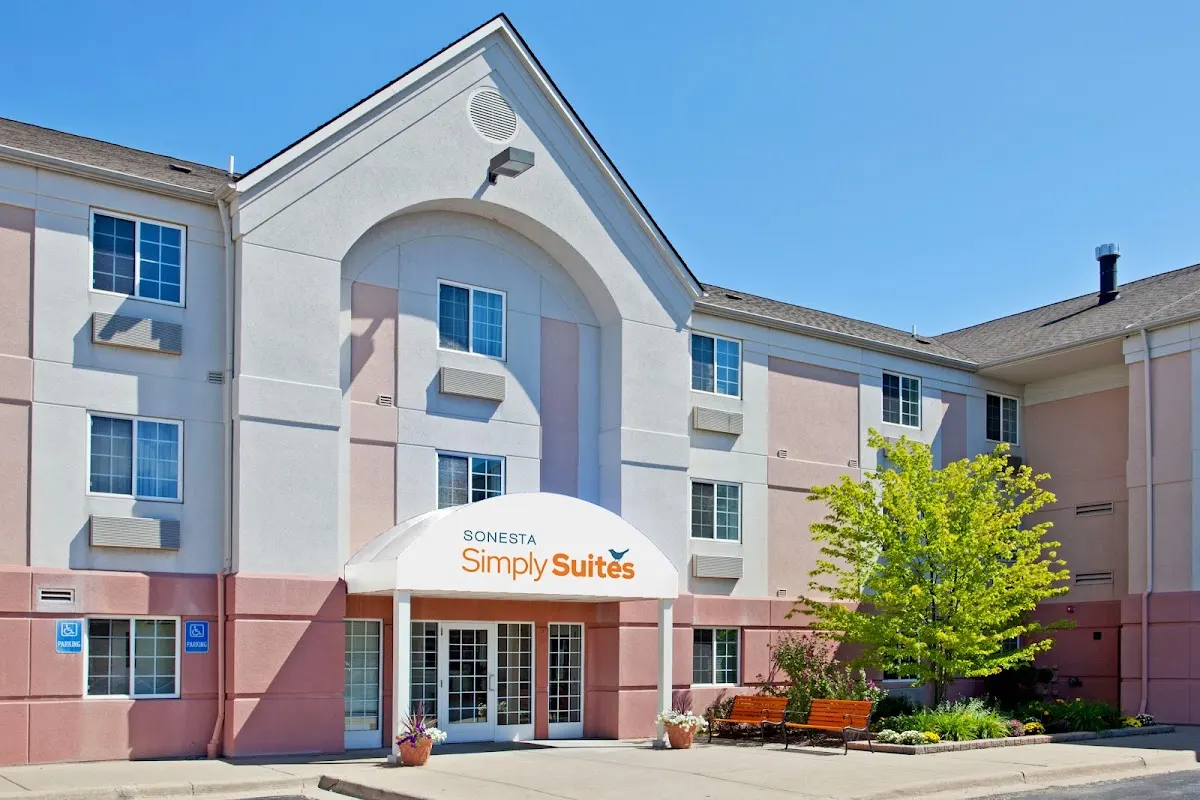 Sonesta Simply Suites Detroit Ann Arbor University