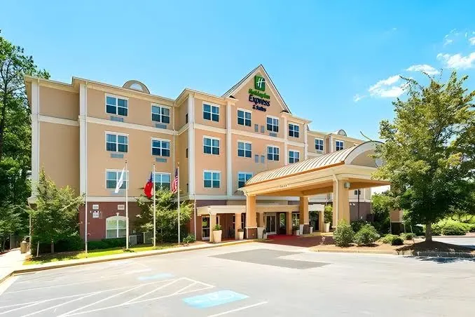 Holiday Inn Express & Suites Lagrange