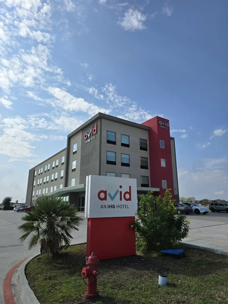 avid AN IHG Hotel