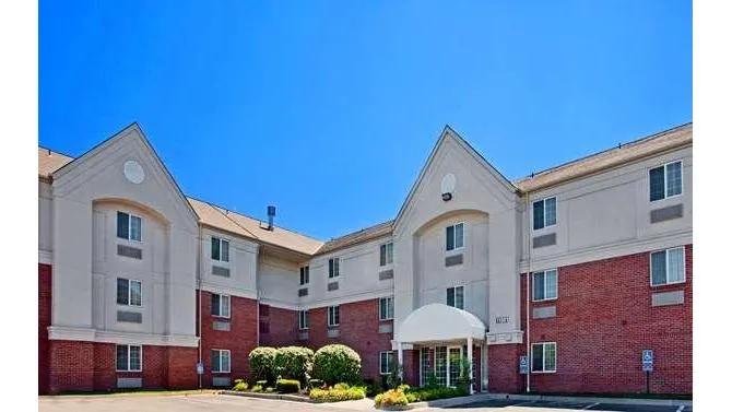 MainStay Suites Kansas City Overland Park