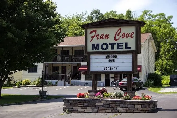 Fran-Cove Motel