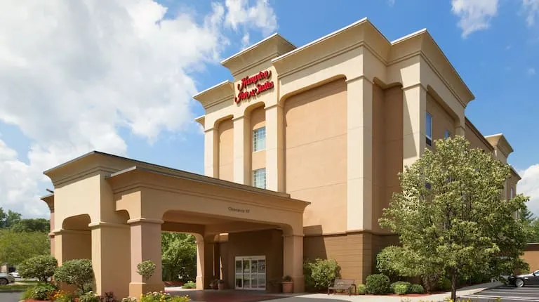 Hampton Inn & Suites Greenfield