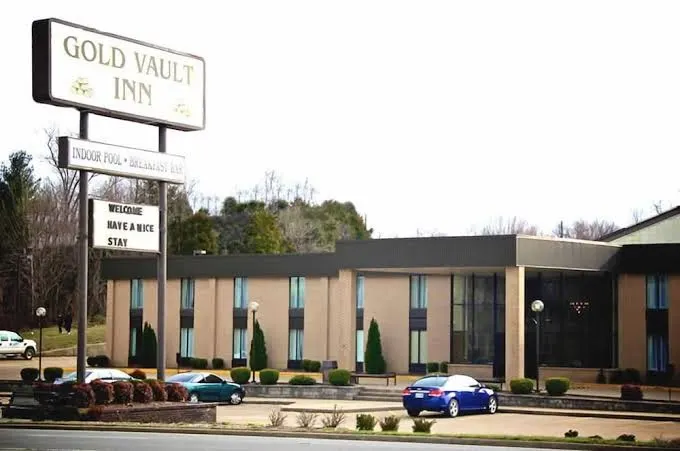 Gold Vault Inn