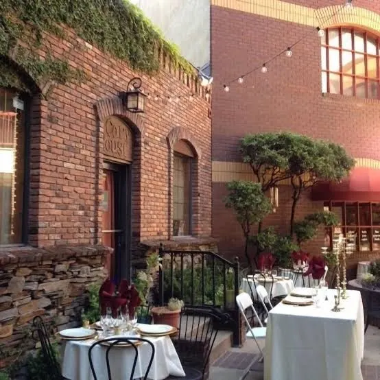 Historic Cary House Hotel