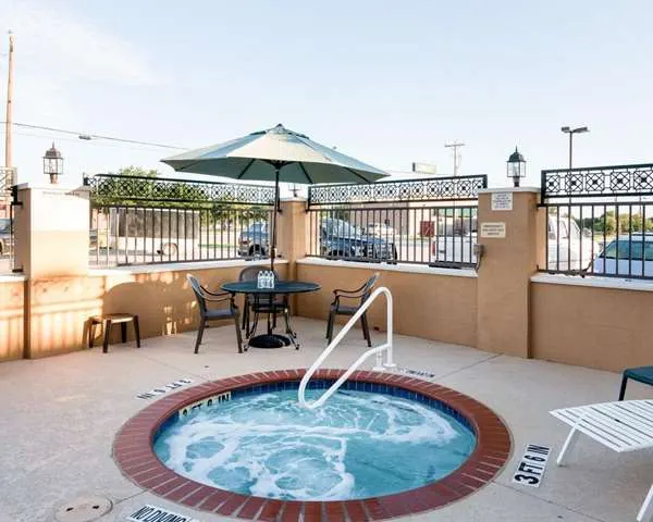 Comfort Inn & Suites Regional Medical Center