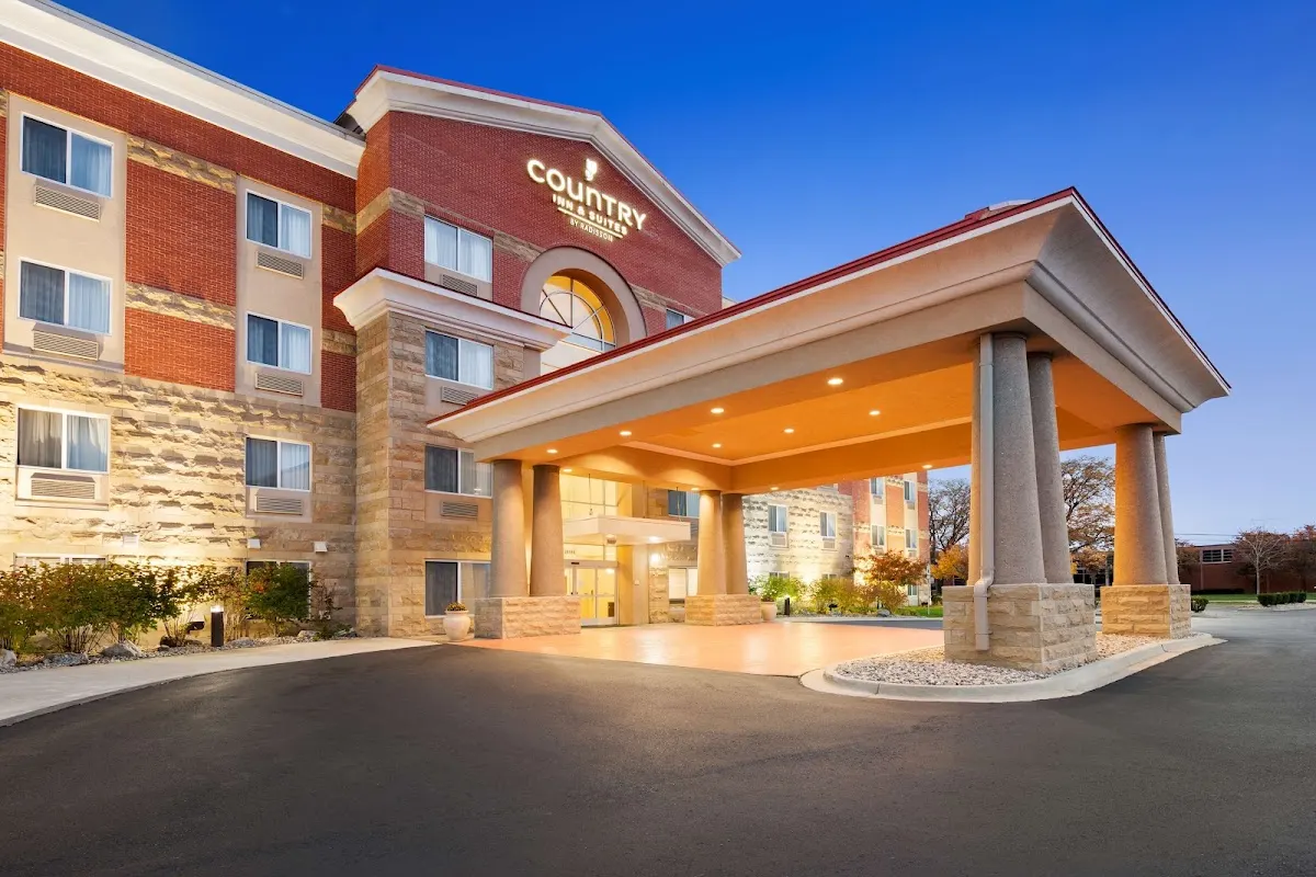 Country Inn & Suites by Radisson, Dearborn, MI