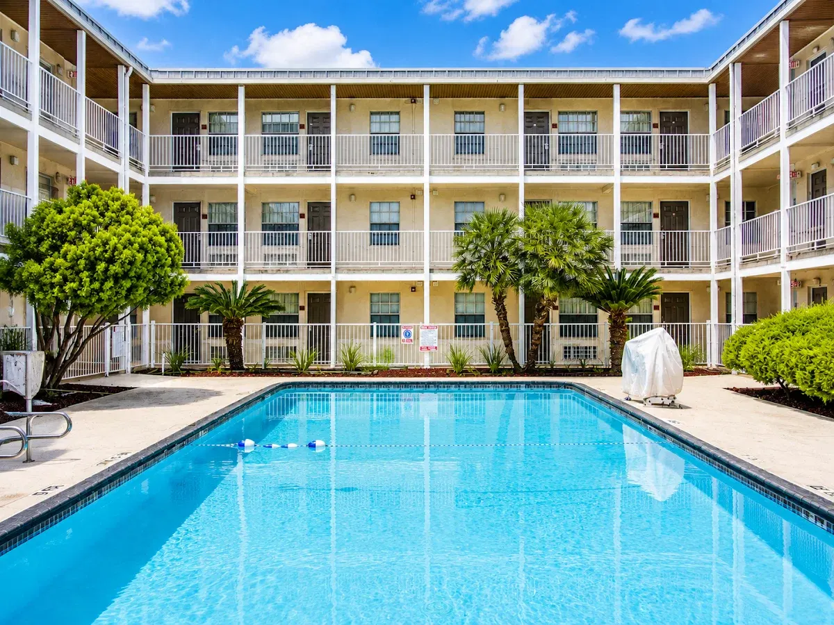 Studio 6 San Antonio - Lackland AFB