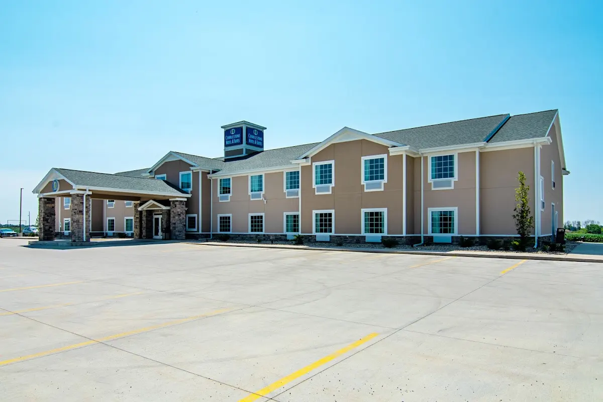 Cobblestone Hotel & Suites - Paxton