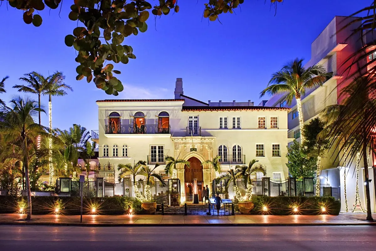 The Villa Casa Casuarina At The Former Versace Mansion