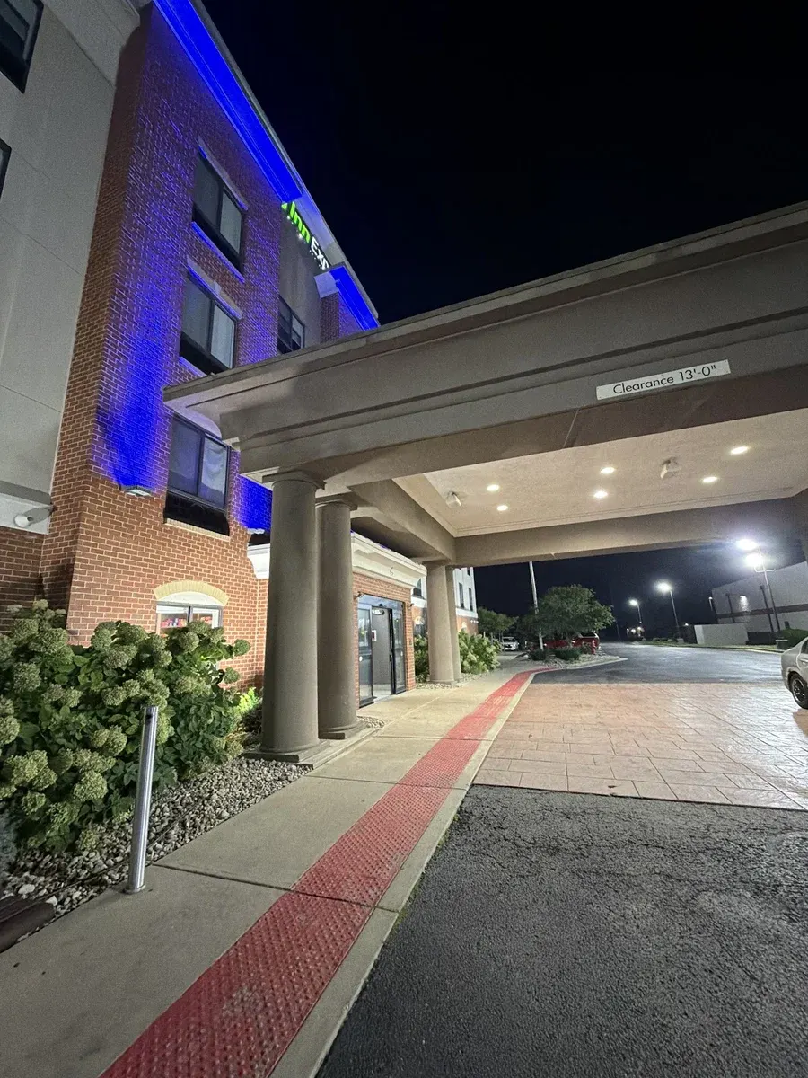 Holiday Inn Express Indianapolis - Southeast, an IHG Hotel
