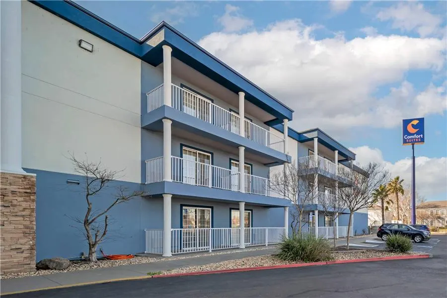 Comfort Suites Red Bluff near I-5