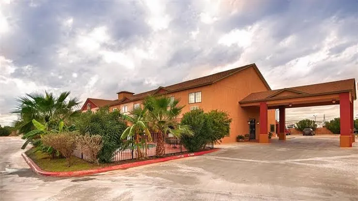 Whitten Inn Cotulla and RV Park
