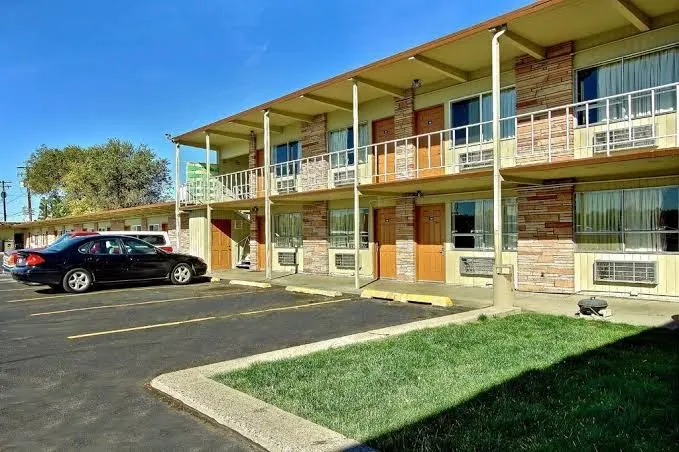 Budget Inn