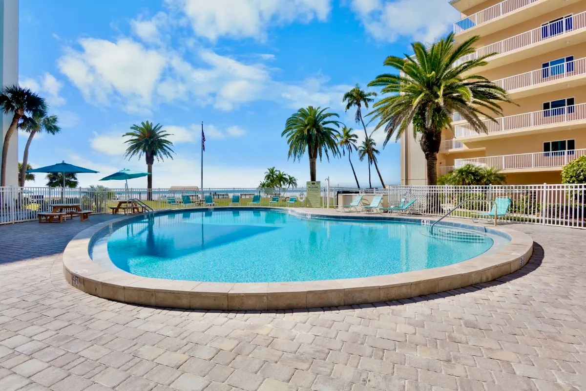 Jamaica Royale Condominiums