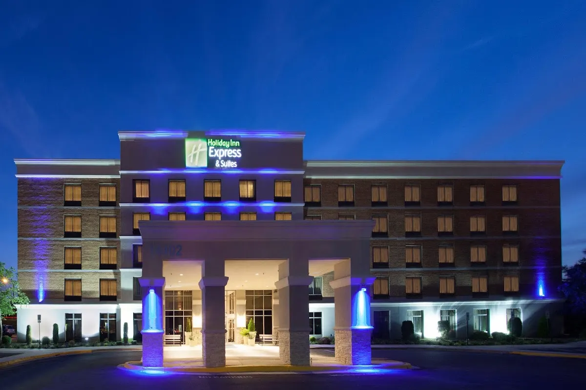 Holiday Inn Express & Suites Laurel by IHG