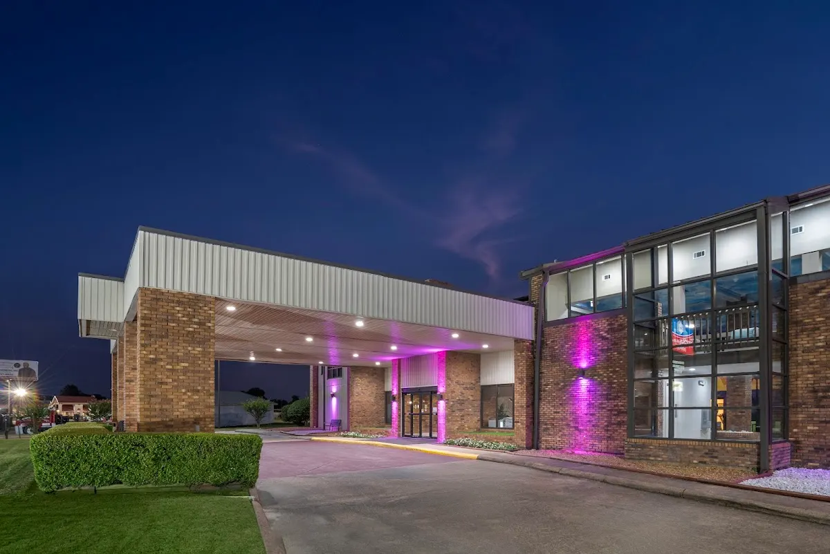 SureStay Plus by Best Western Greenwood