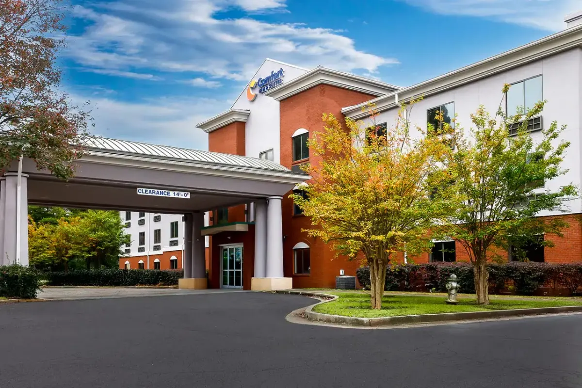 Comfort Inn & Suites Buford near Mall of Georgia