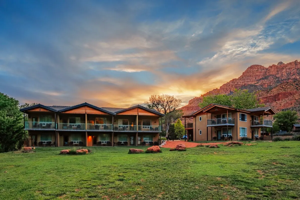 Driftwood Lodge