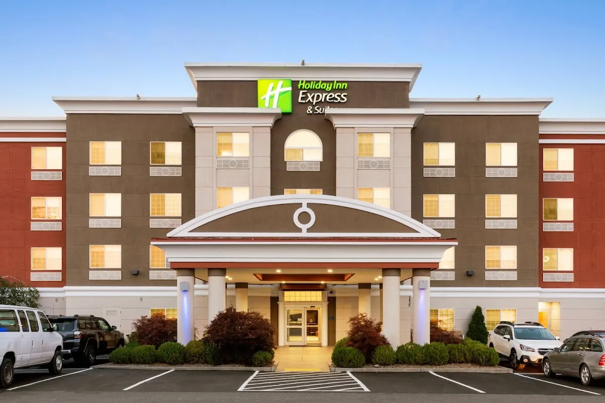 Holiday Inn Express & Suites Klamath Falls Central by IHG