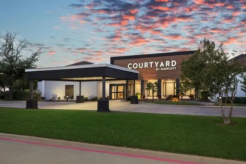 Courtyard by Marriott Dallas-Fort Worth/Bedford