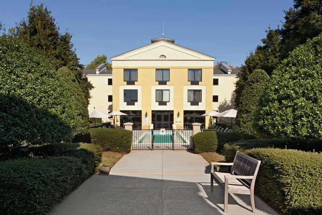 DoubleTree by Hilton Hotel Charlotte Airport