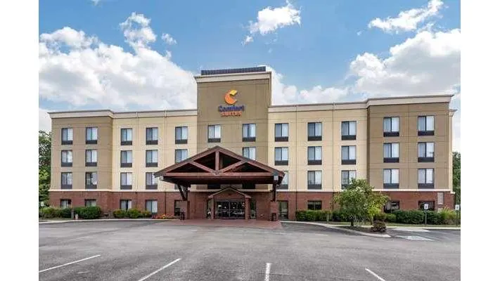 Comfort Suites Manchester near Arnold AFB
