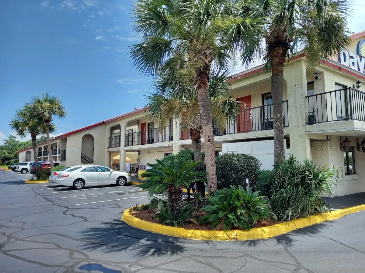 Days Inn by Wyndham Destin