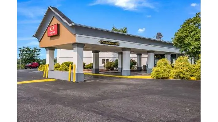 Econo Lodge Inn & Suites Chambersburg Central