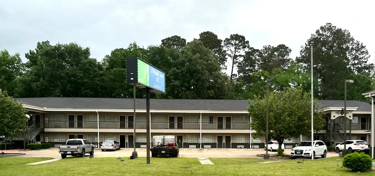 Diboll Inn & Suites