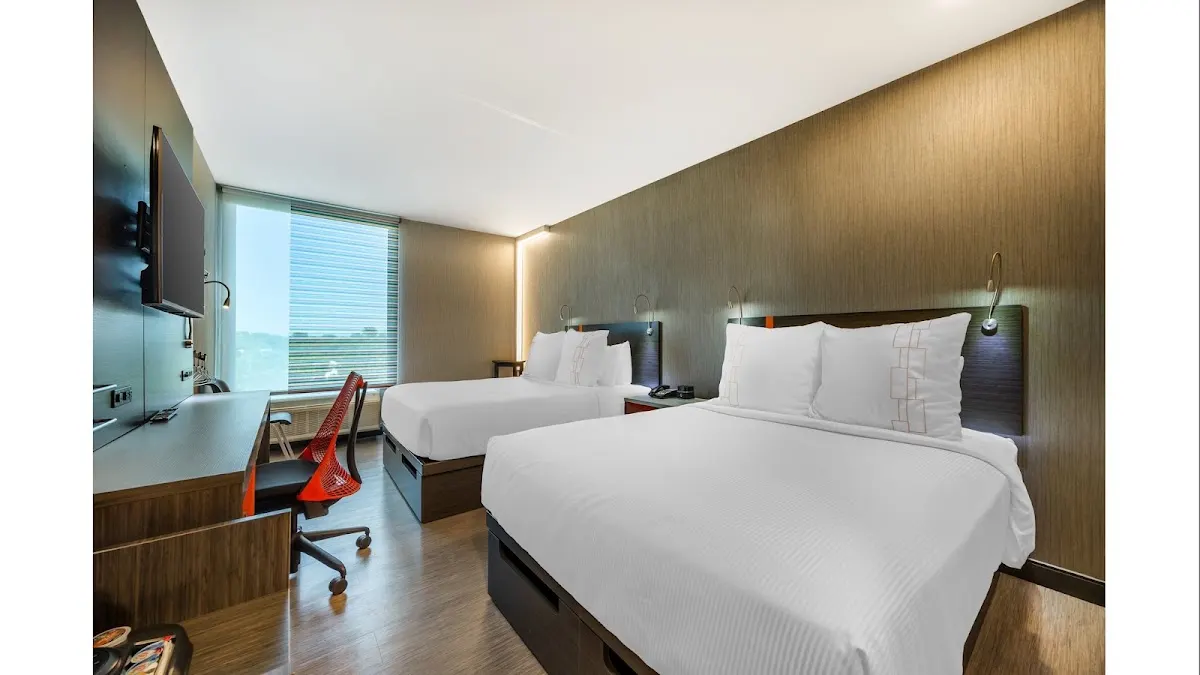 Best Western Premier Springfield Plaza District Hotel