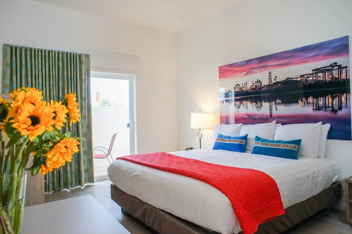 Carousel Beach Inn