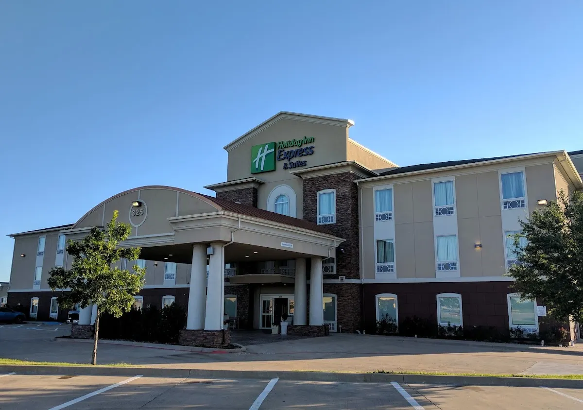 Holiday Inn Express & Suites Alvarado, an IHG Hotel