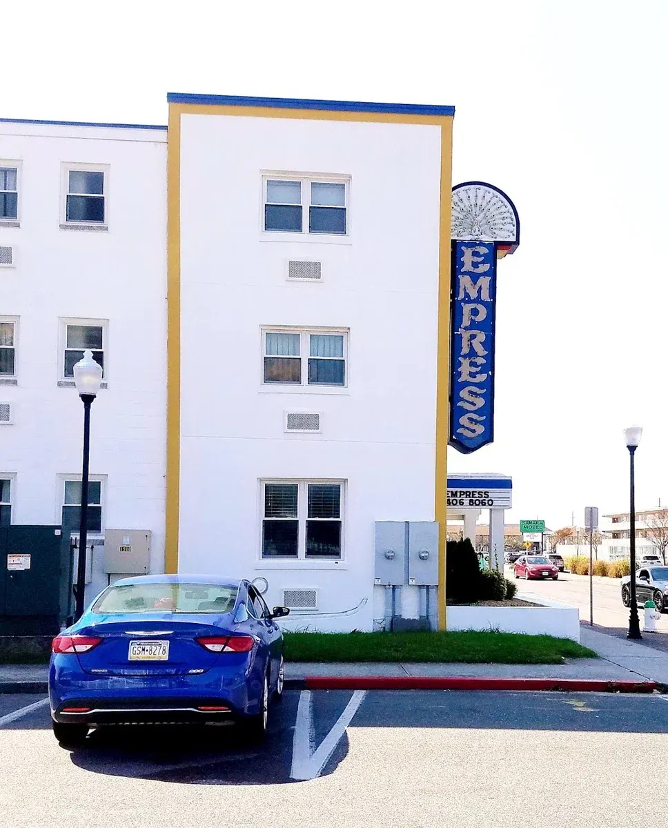Empress Motel
