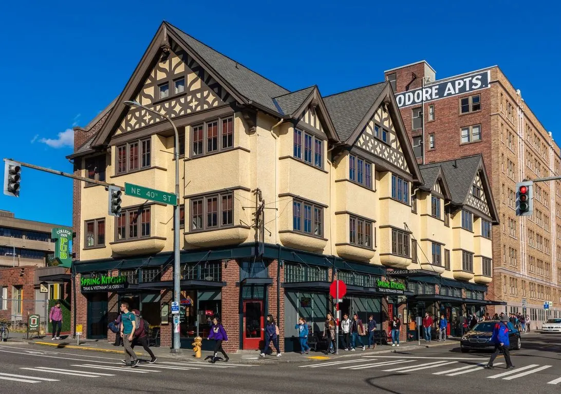 College Inn Hotel