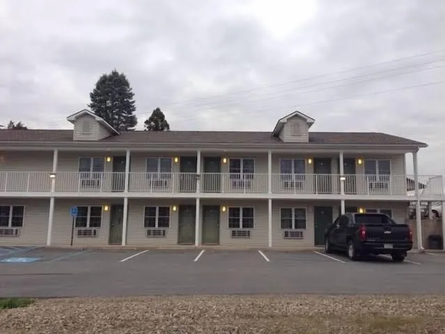All Suites Inn Budget Host