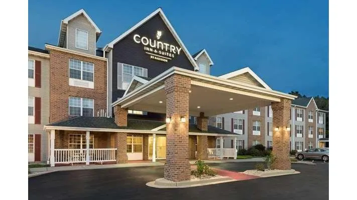 Country Inn & Suites by Radisson, Milwaukee Airport, WI