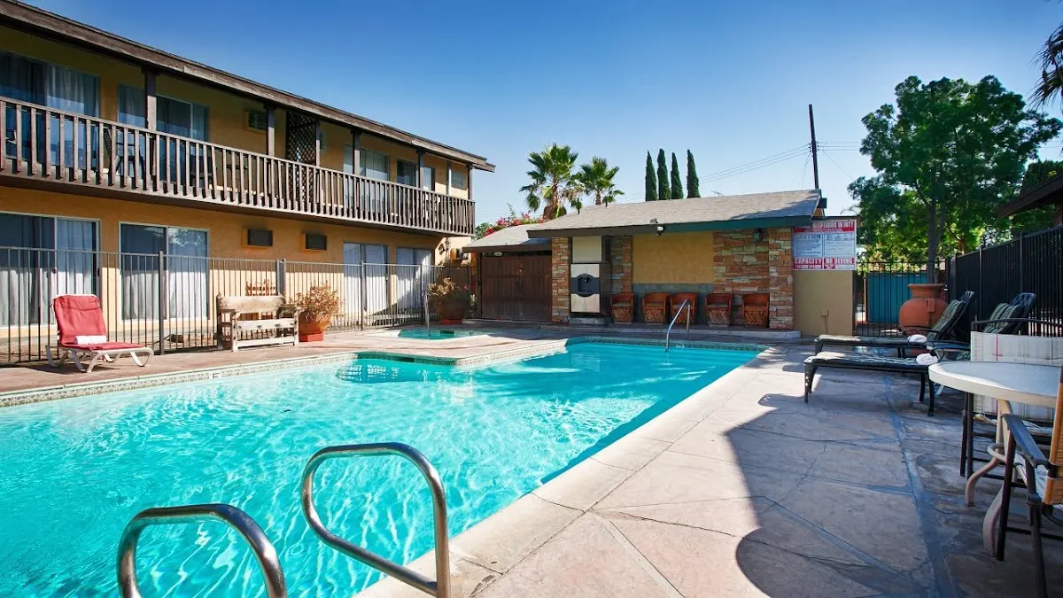 Lemon Tree Hotel and suites