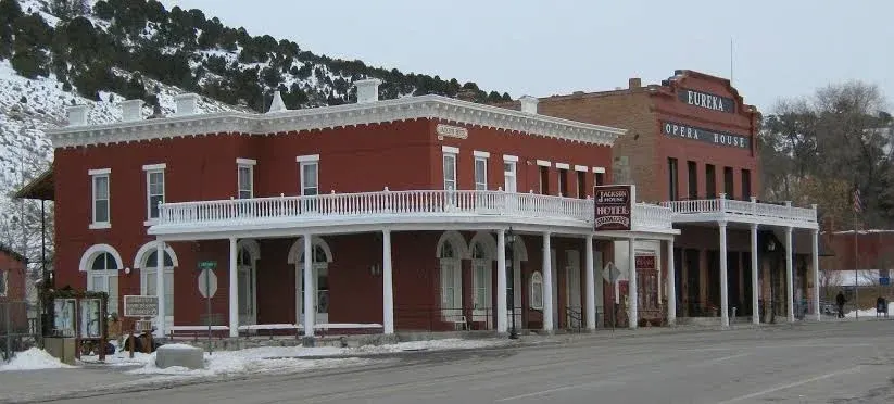 Sundown Lodge