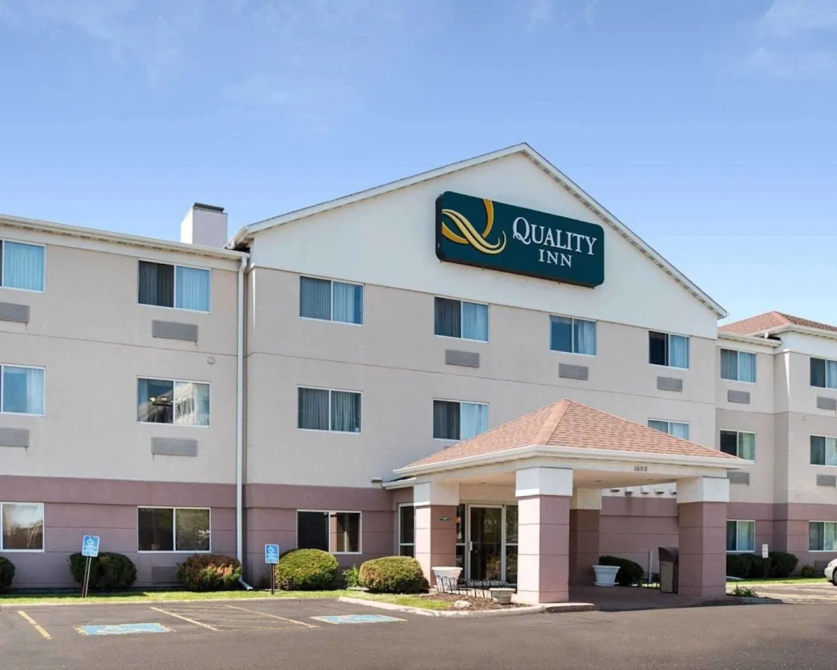 Quality Inn Brooklyn Center
