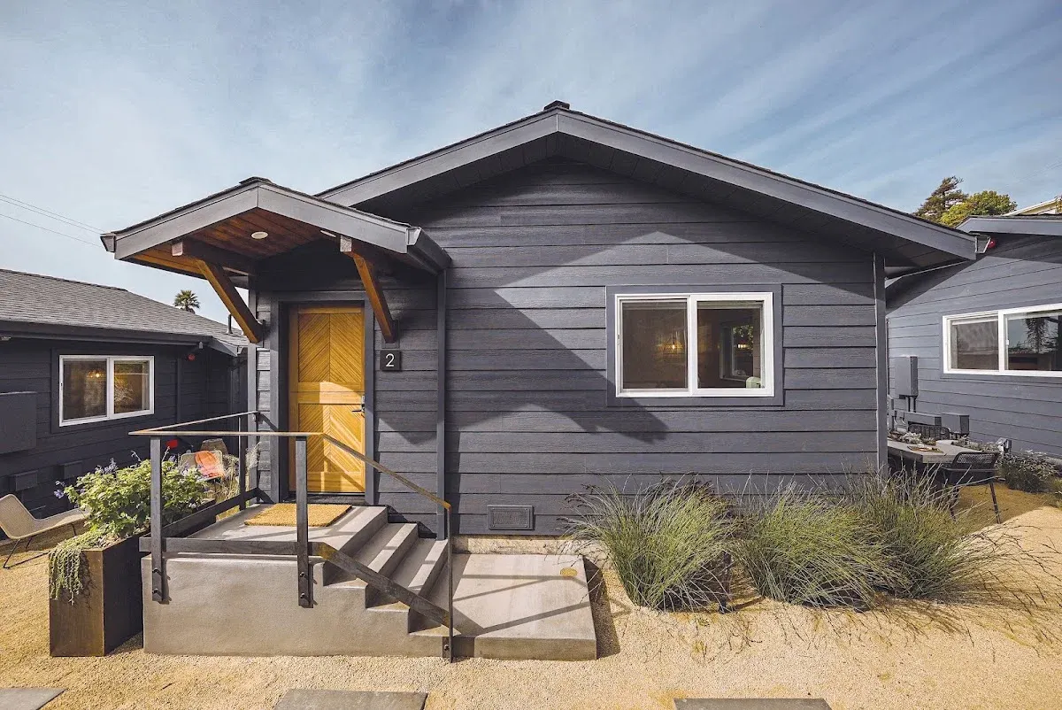 Surf Lodge