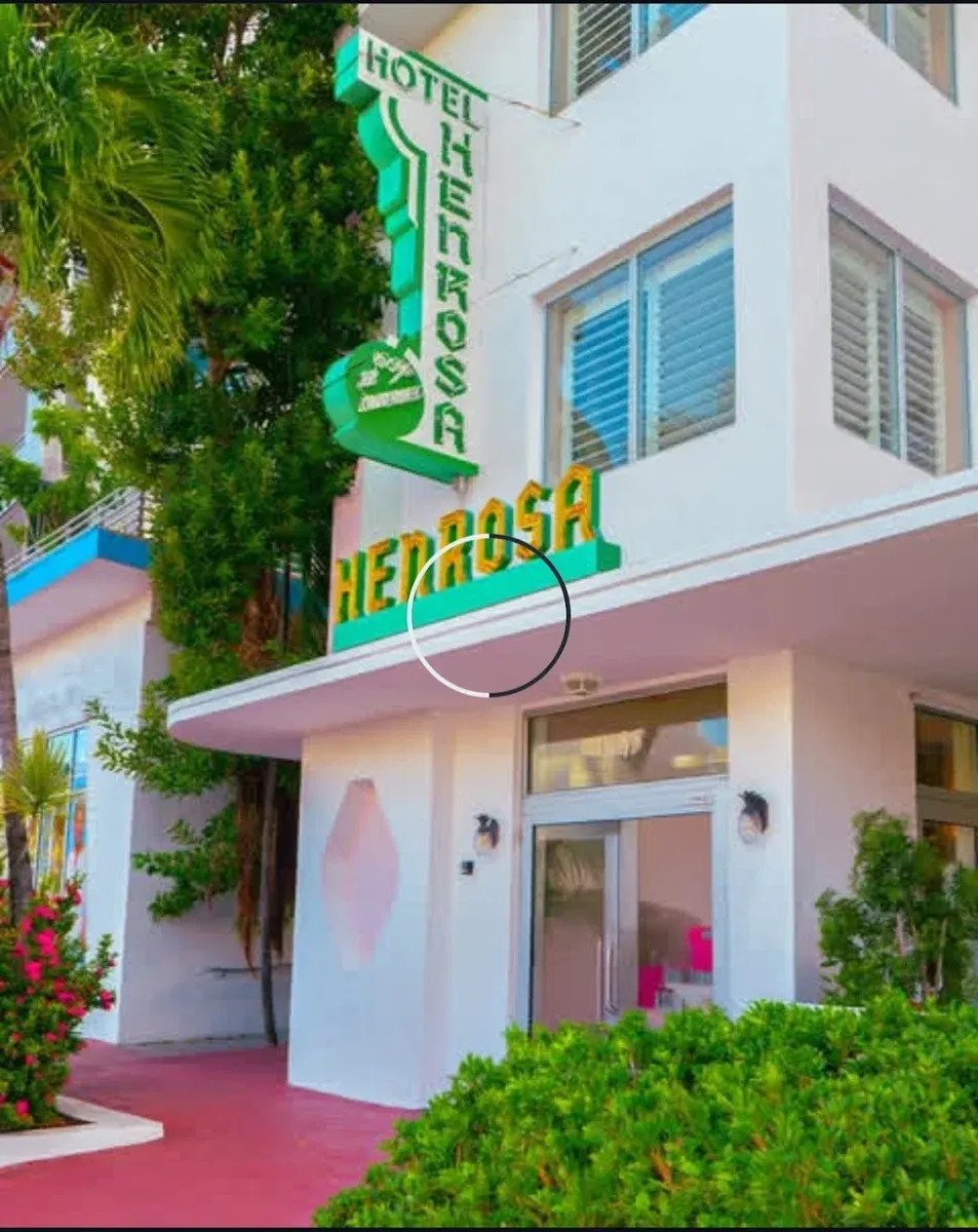 Henrosa Hotel