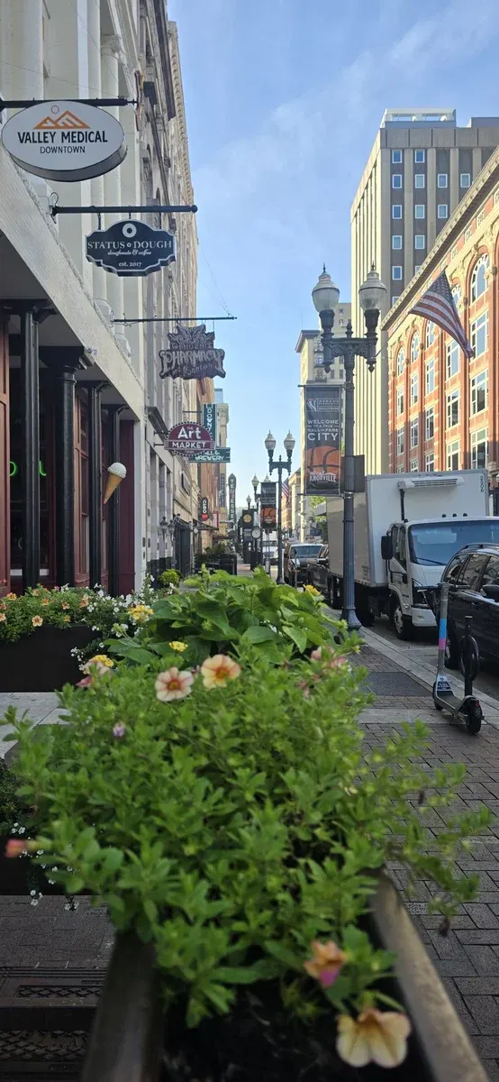 Hotel Cleo, Knoxville Downtown, a Tribute Portfolio Hotel