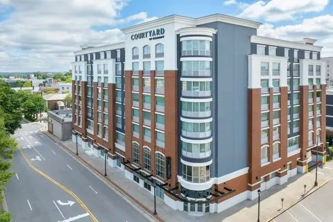 Courtyard by Marriott Athens Downtown