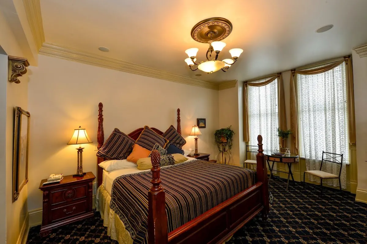 Anniversary Inn Logan